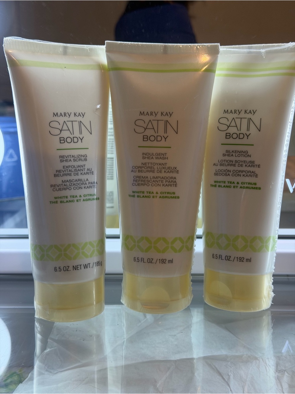 Mary Kay Satin Body White Tea & Citrus Body Care Trio - Cream and Green